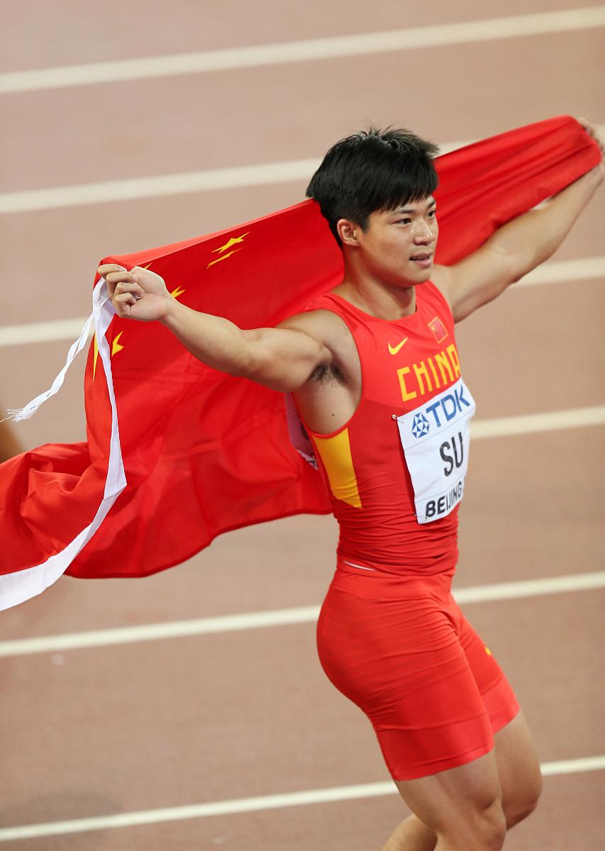 关于田径冠军再度夺冠，实力无敌！的信息