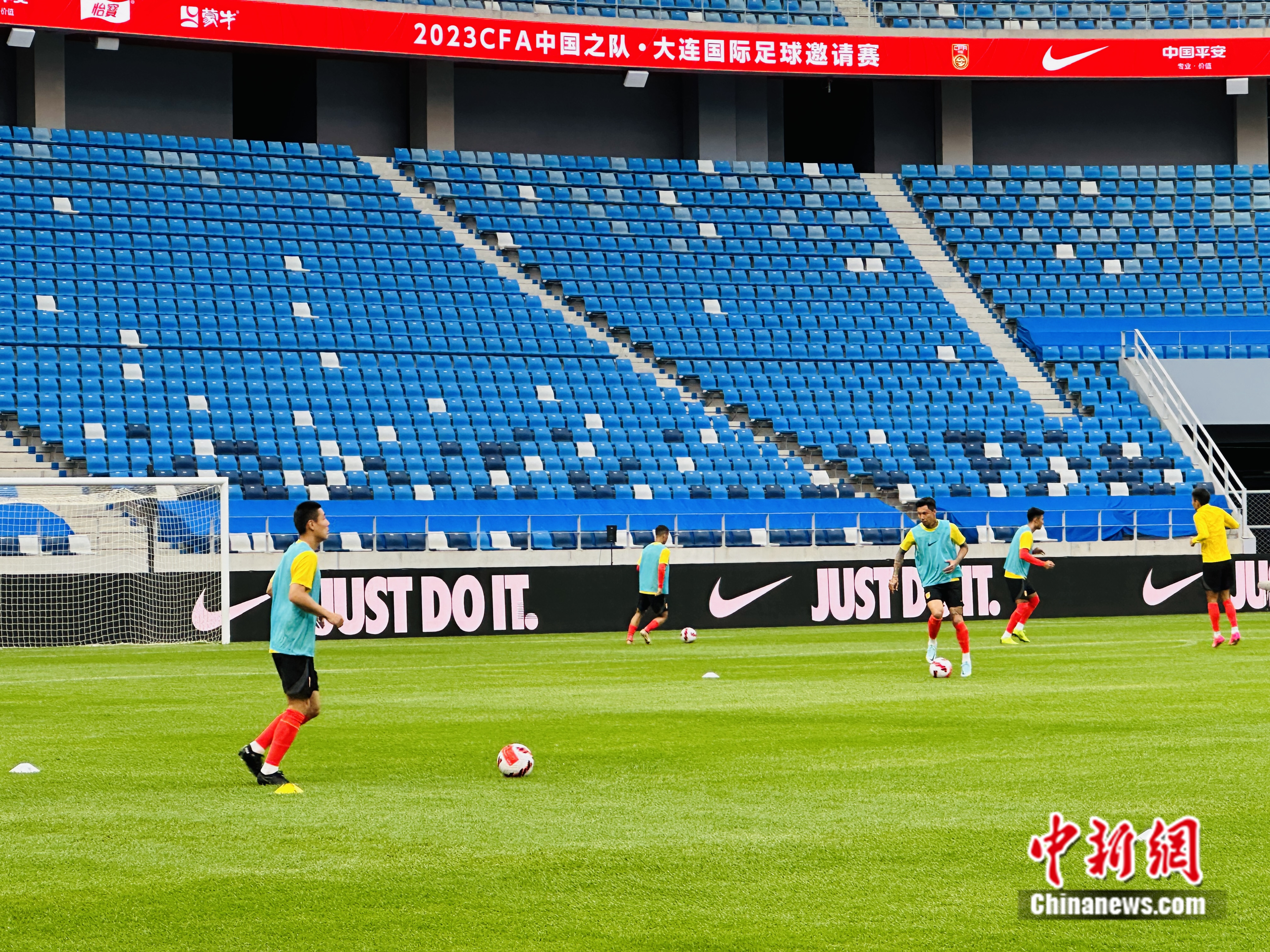 各队主场作战,全力以赴争取晋级机会的简单介绍 各队主场作战,全力以赴争取晋级机会的简单介绍