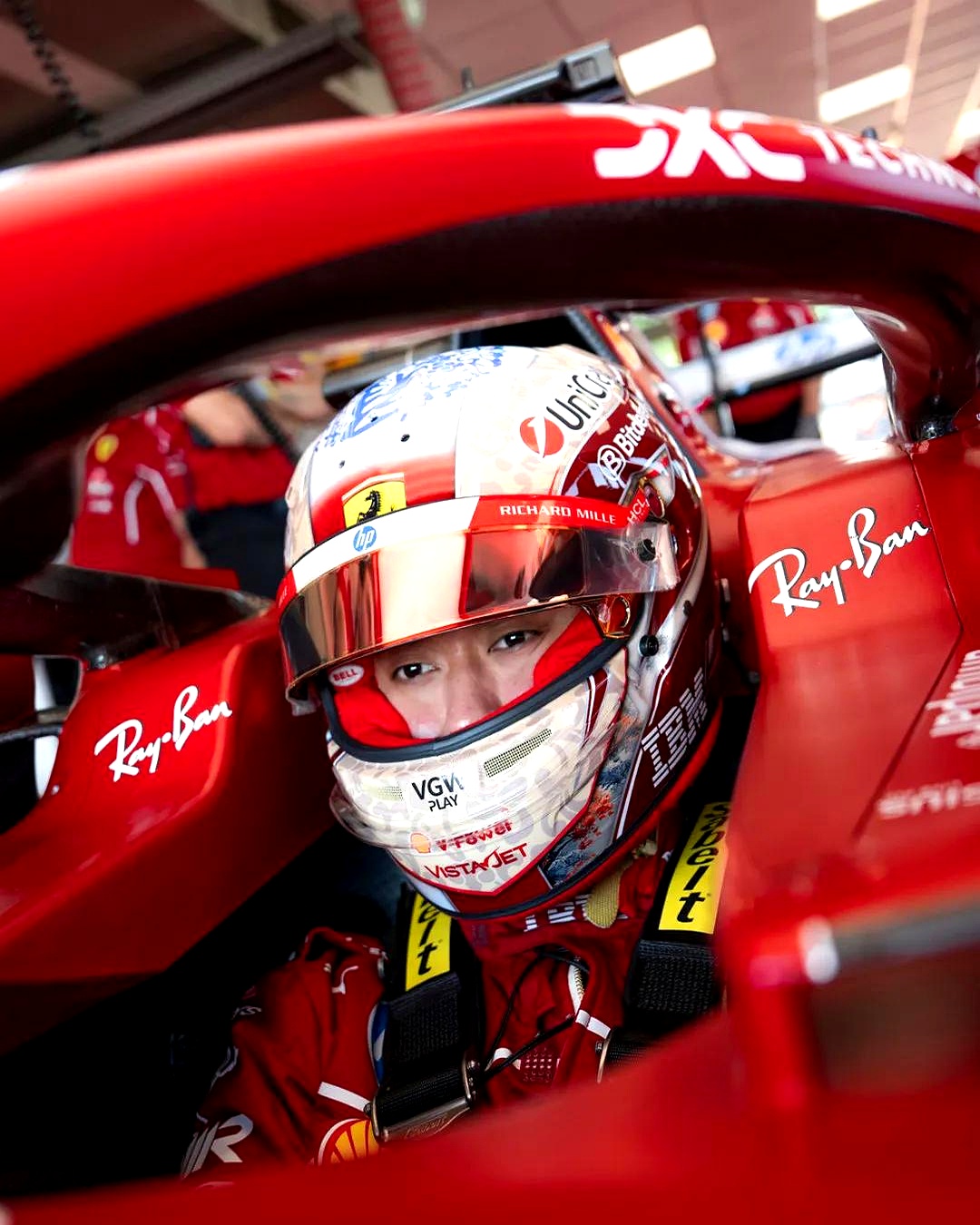 关于红牛车队险胜法拉利,佩雷兹刷新纪录的信息 关于红牛车队险胜法拉利,佩雷兹刷新纪录的信息