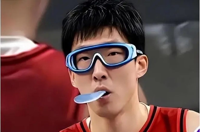 包含魔术横扫新疆队，周琦关键制胜的词条