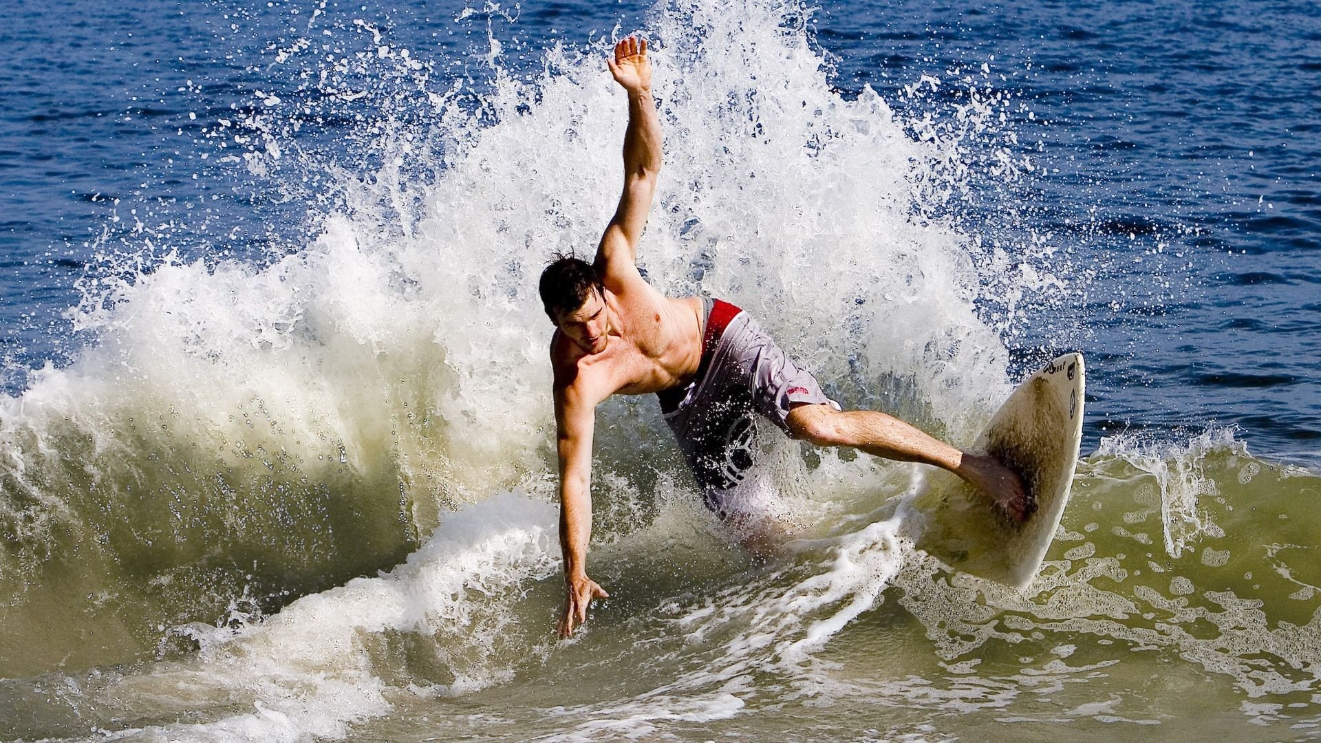 欧文攻防两端统治，尼克斯封锁山西队，一场定义现代篮球的战术博弈