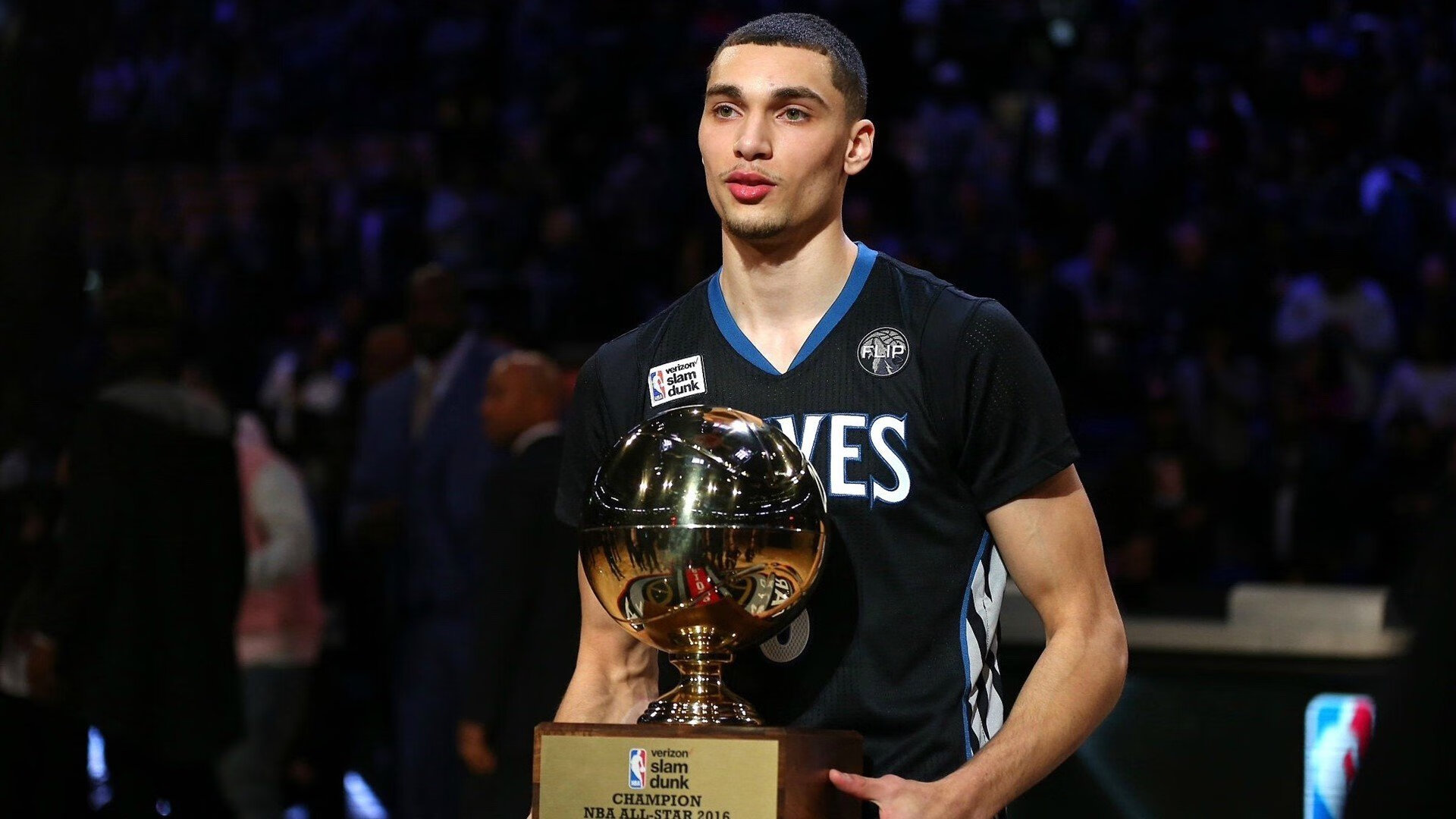 皮克打出统治级数据，洪都拉斯最后时刻击败英格兰