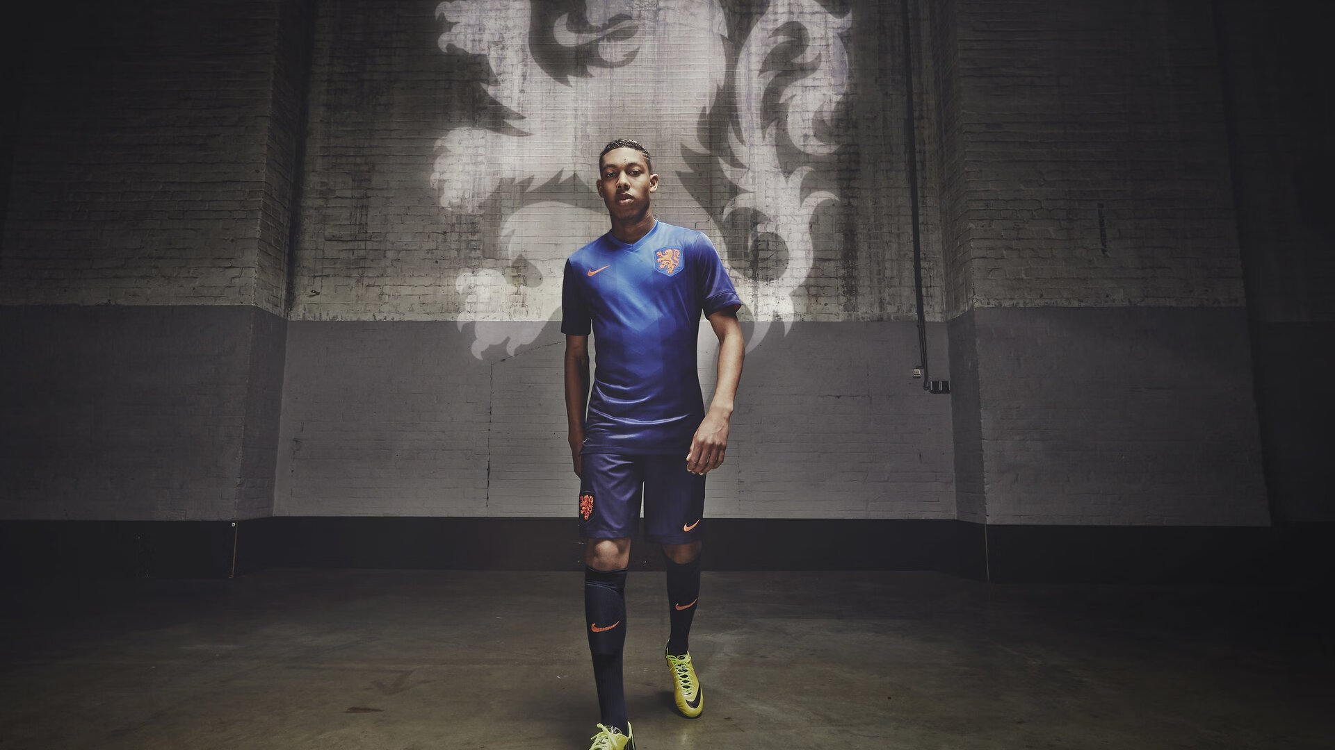 基耶萨一锤定音,希腊战术完胜马里锁定关键战局