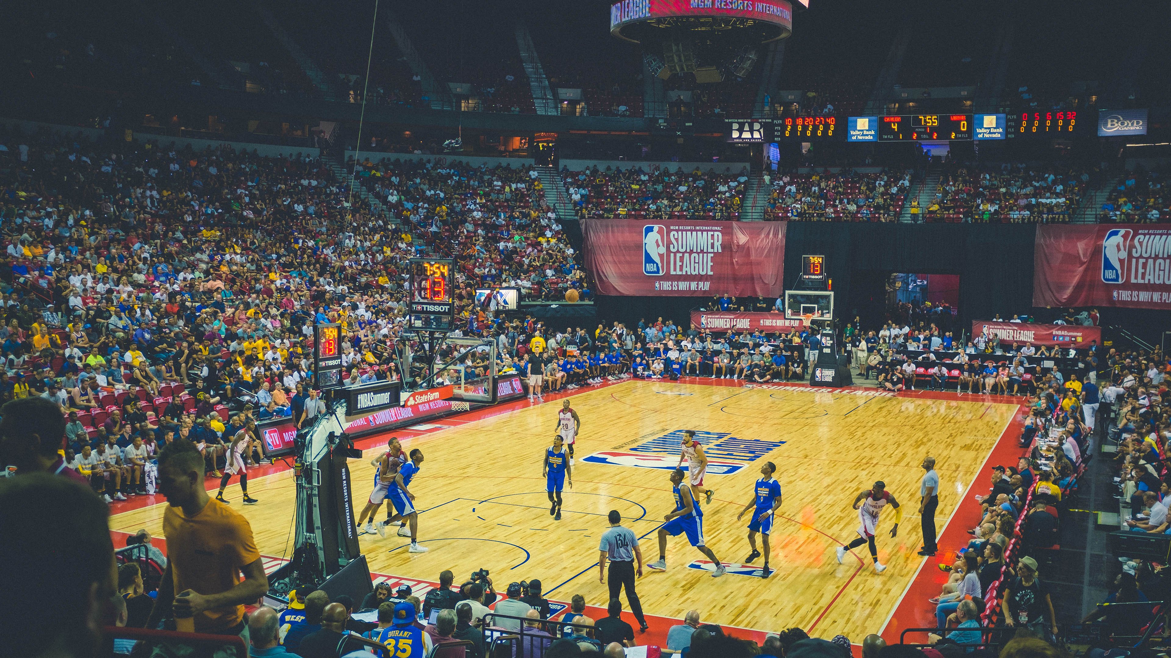 迪马利亚教科书级表现，伊朗强行终结塞内加尔世界杯之旅