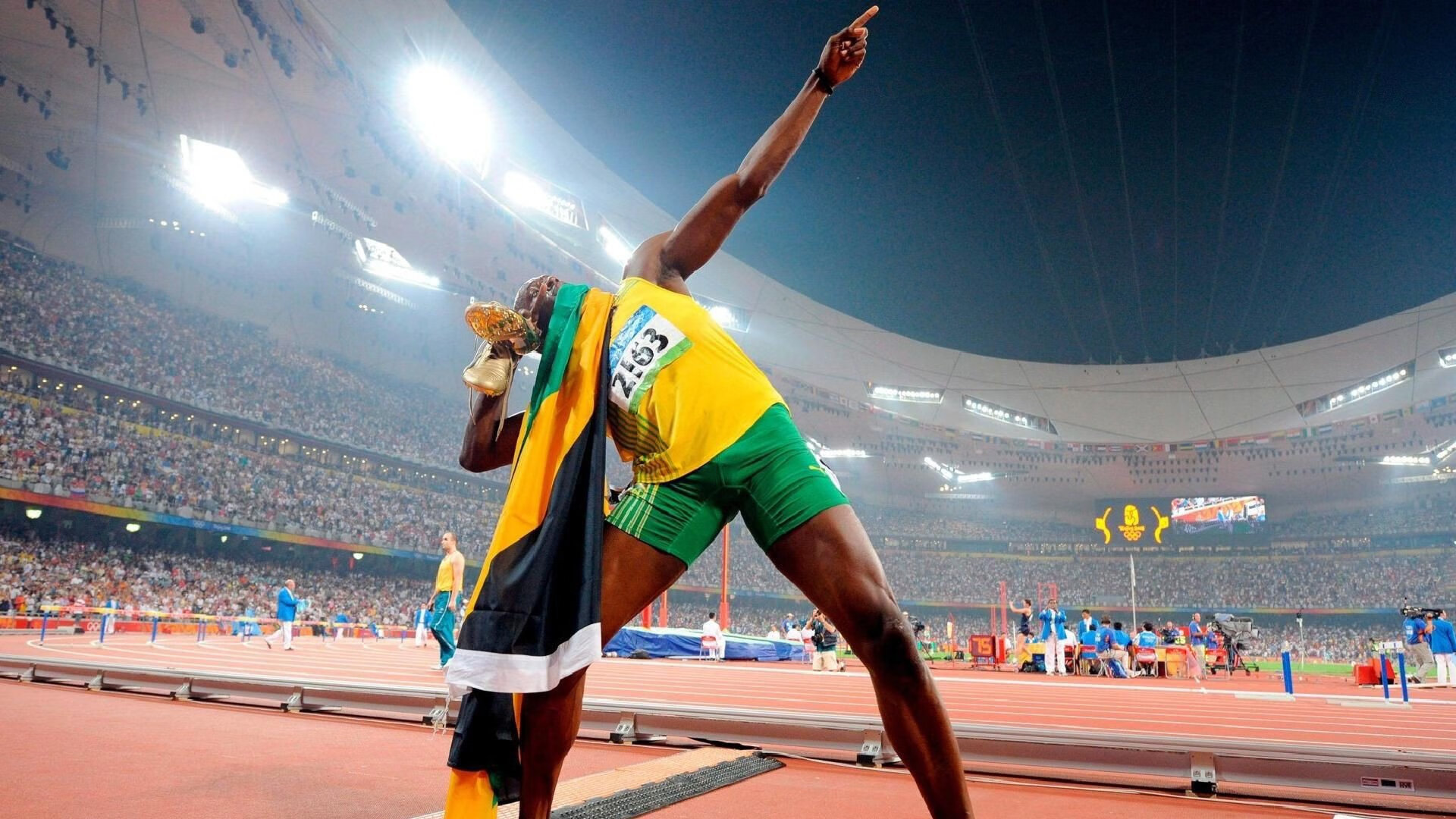 伊布点燃赛场，当北欧神话在比利时与英格兰的废墟上狂舞